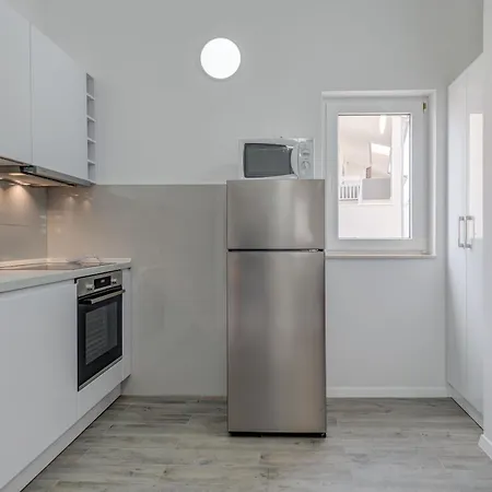 Ivan Apartman *