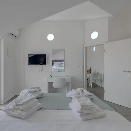 Ivan Apartman *