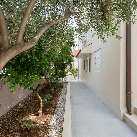 Ivan Apartman